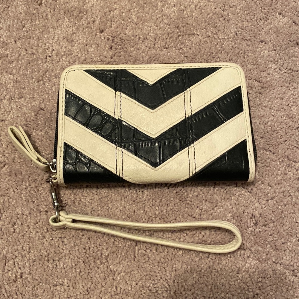 Jessica Simpson wallet